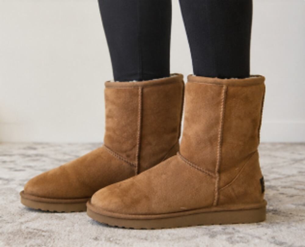 UGG Classic Short Sheepskin Boots – Chestnut – Women's 9